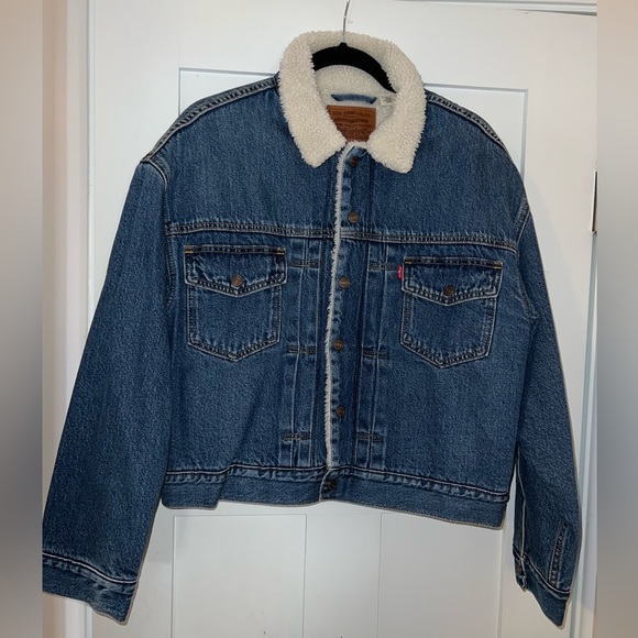 OBO Levi’s HERITAGE SHERPA TRUCKER JACKET, size medium - Picture 3 of 6